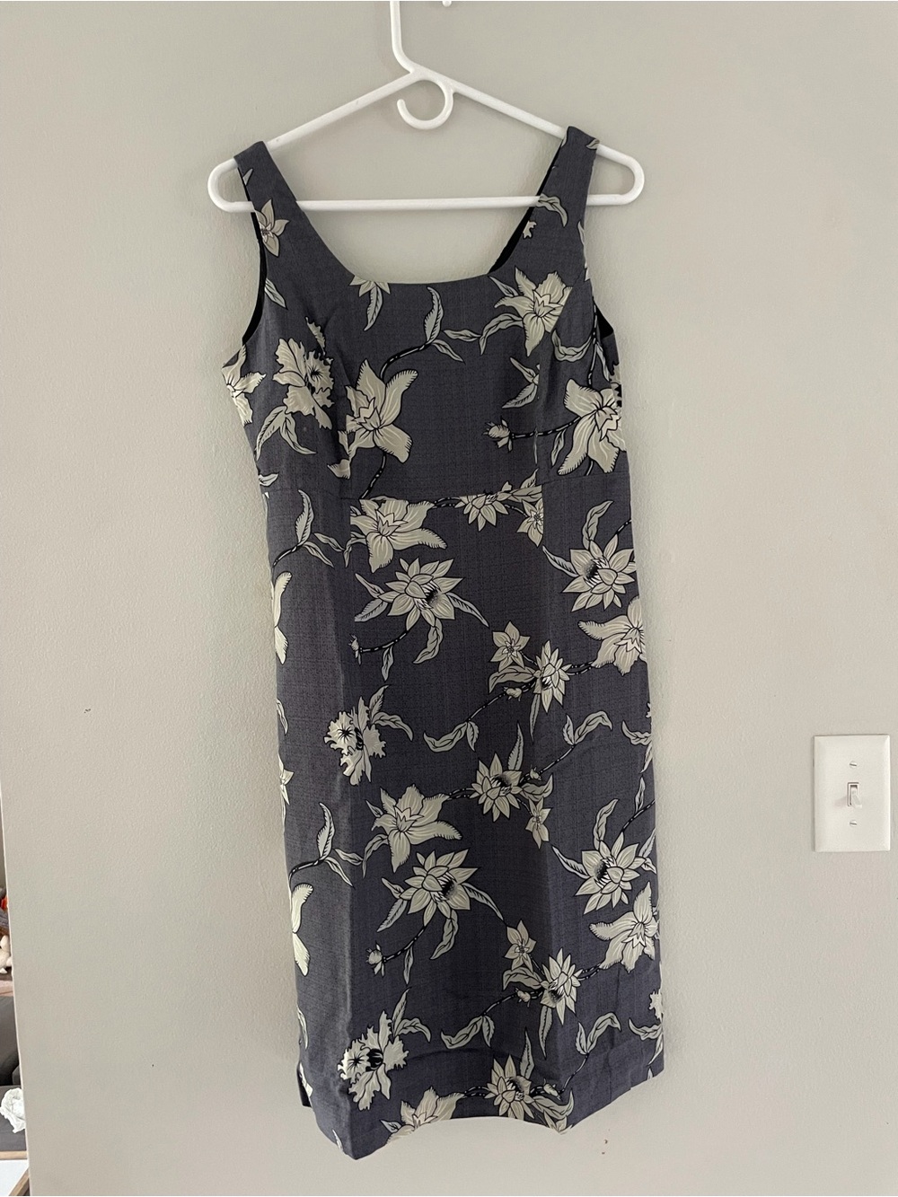 Tommy Bahama Silk Floral Square Neck Sheath Dress - Gray and Cream Vintage